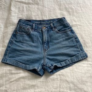 American Eagle Mom Short